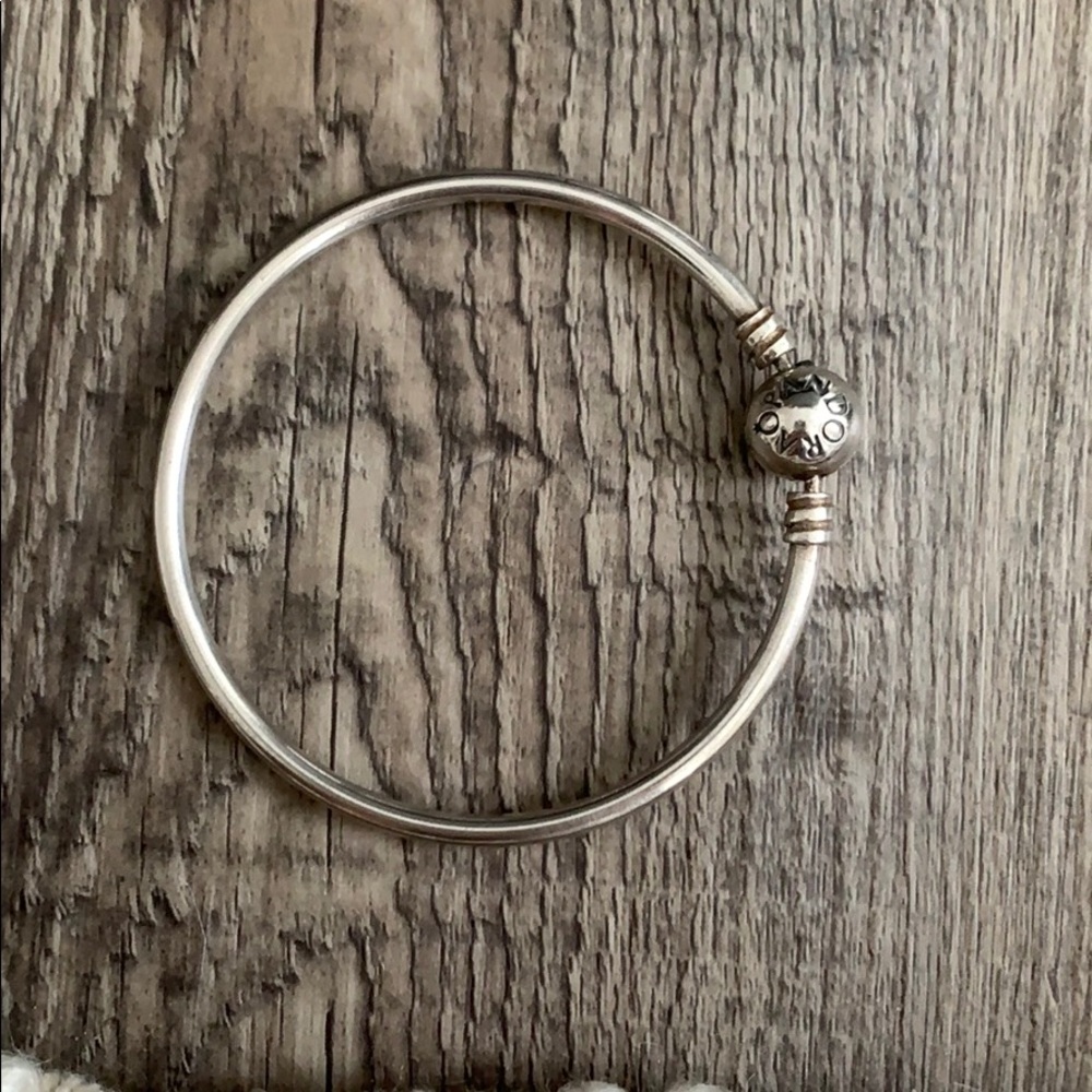 pandora bracelet